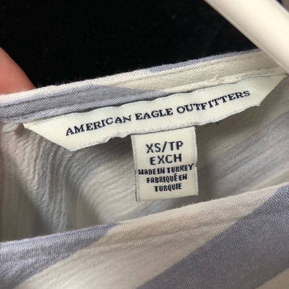 Blue and white romper - Picture 3 of 3